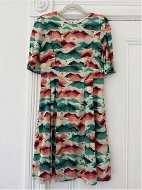 Women's emilyandfin Green Pink Mountain Print Dress S